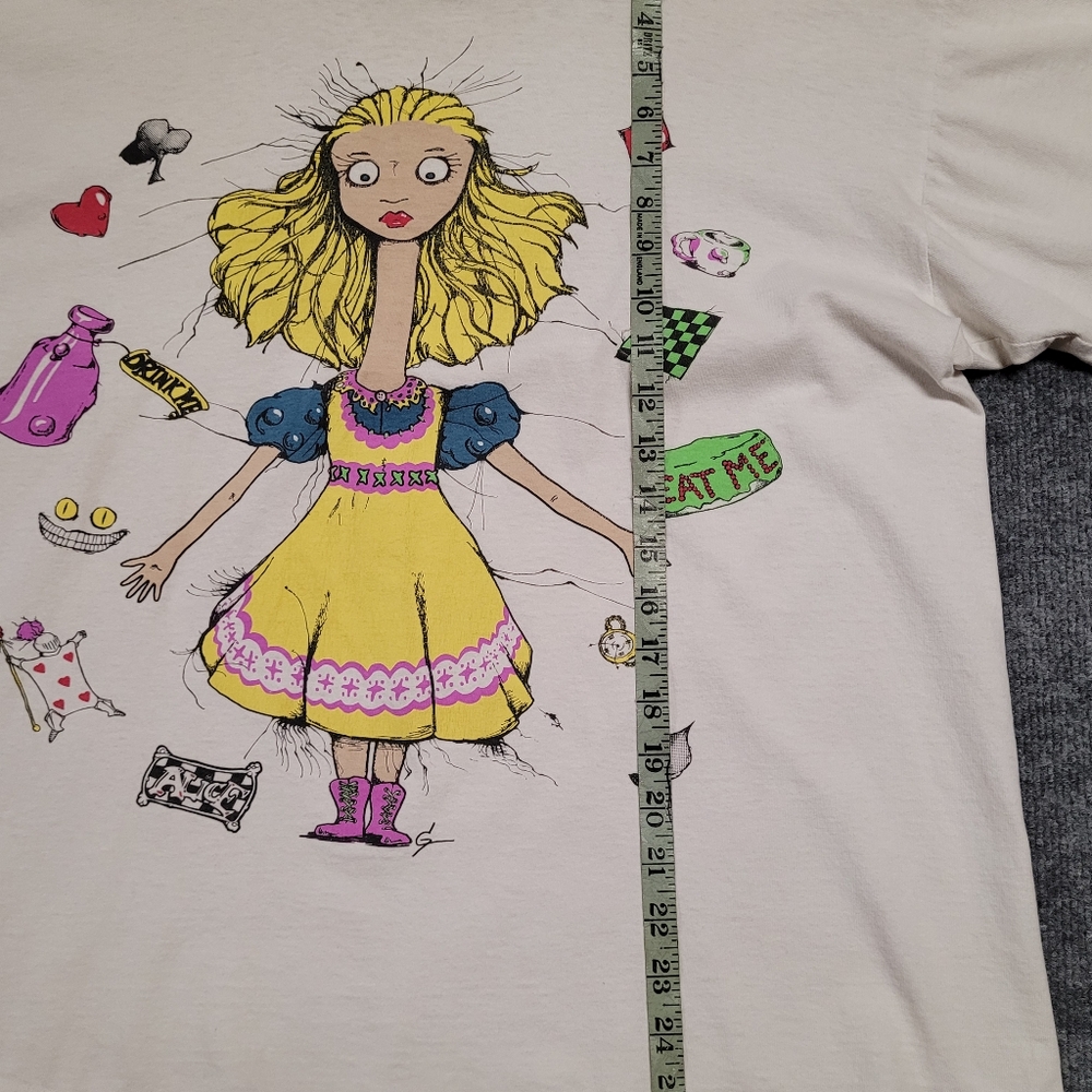 Vintage Rare ANADAZIA Graphic Tee with Alice in Wonderland Design - Picture 3 of 10